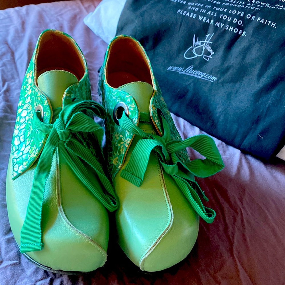 Beautiful Green fluevog